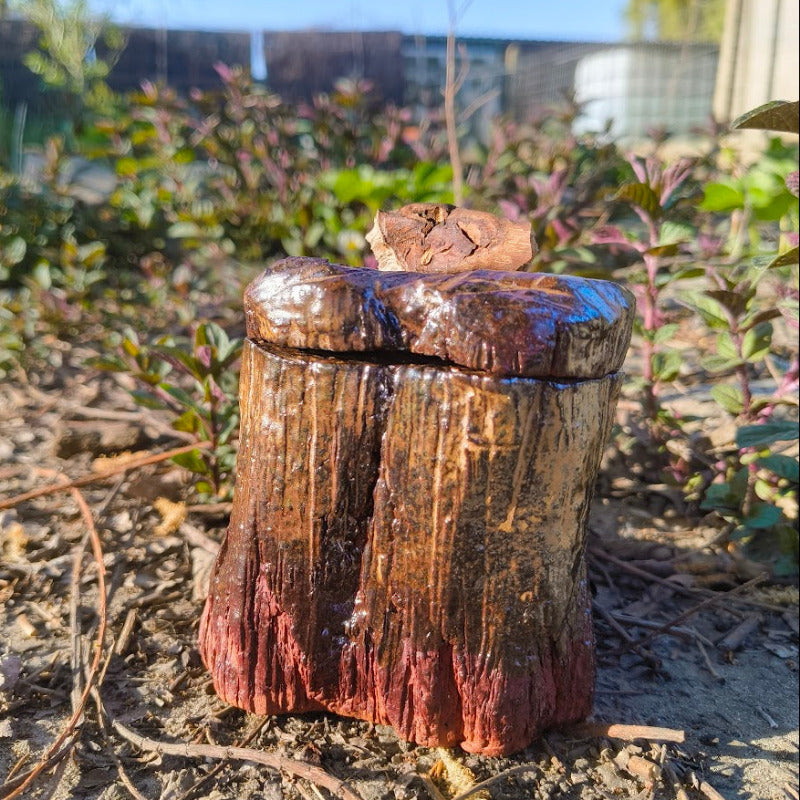 Brutus - zware pot met deksel ...en een glamoureus kantje