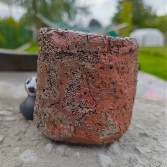 Gregory - zware pot in rode klei